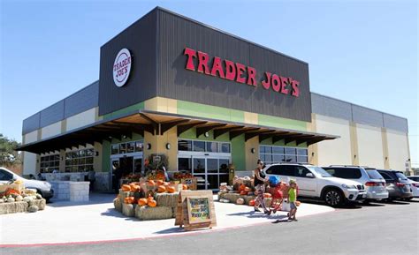 Salary information comes from 41 data points collected directly from employees, users, and past and present job advertisements on <b>Indeed</b> in the past 36 months. . Howmuch does trader joes pay